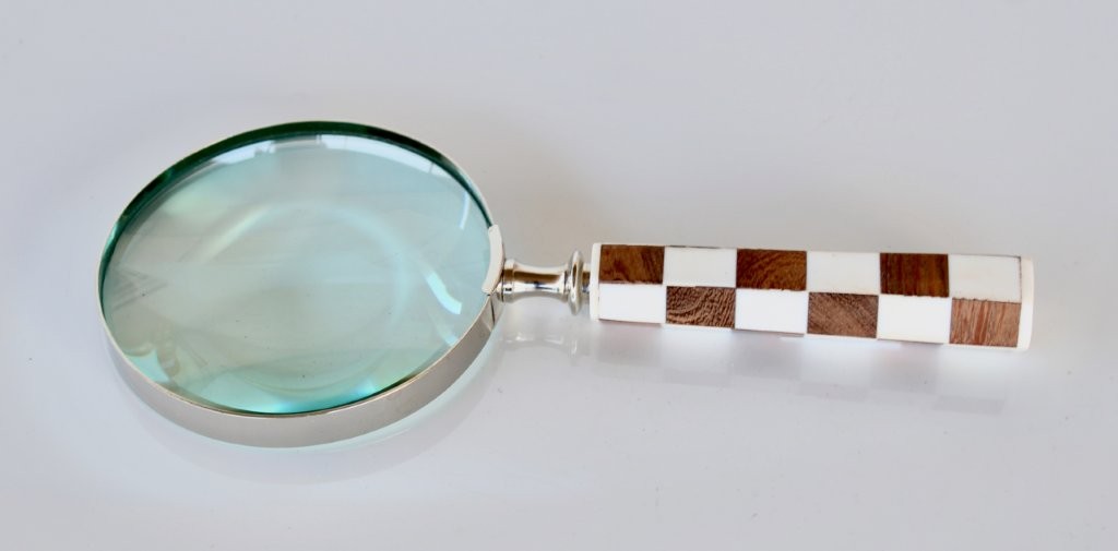 Wood & White Checkered Magnifying Glass
